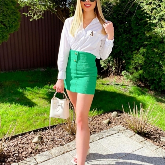 Zara textured mini skirt color Green bloggers favorite